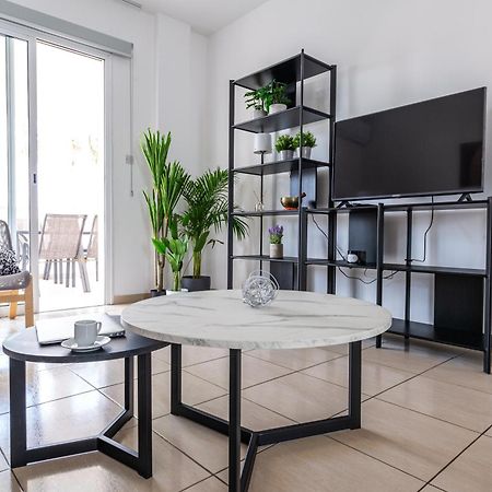 Beautiful 2 Bed Apartment In Paphos Cyprus מראה חיצוני תמונה