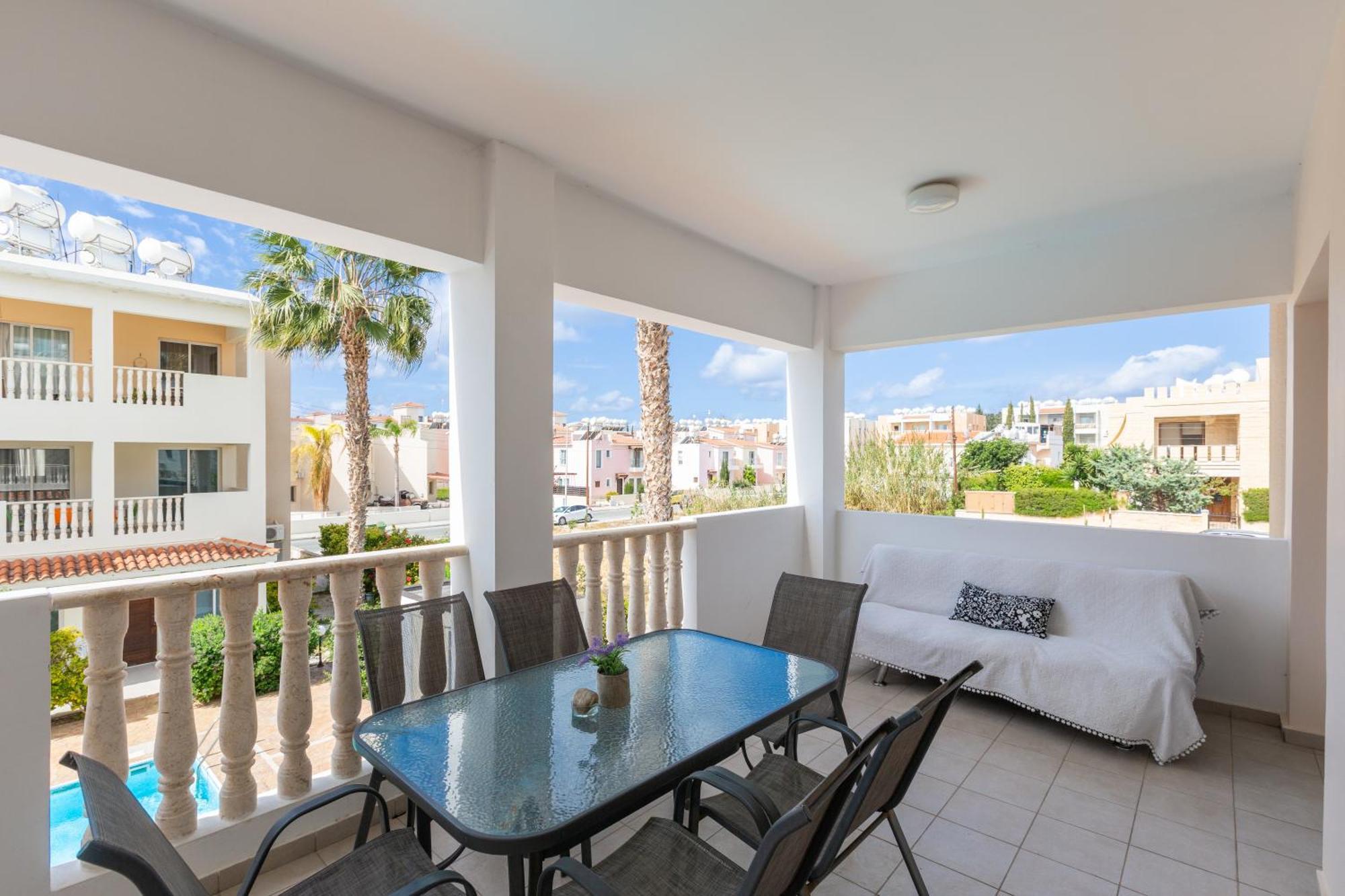 Beautiful 2 Bed Apartment In Paphos Cyprus מראה חיצוני תמונה