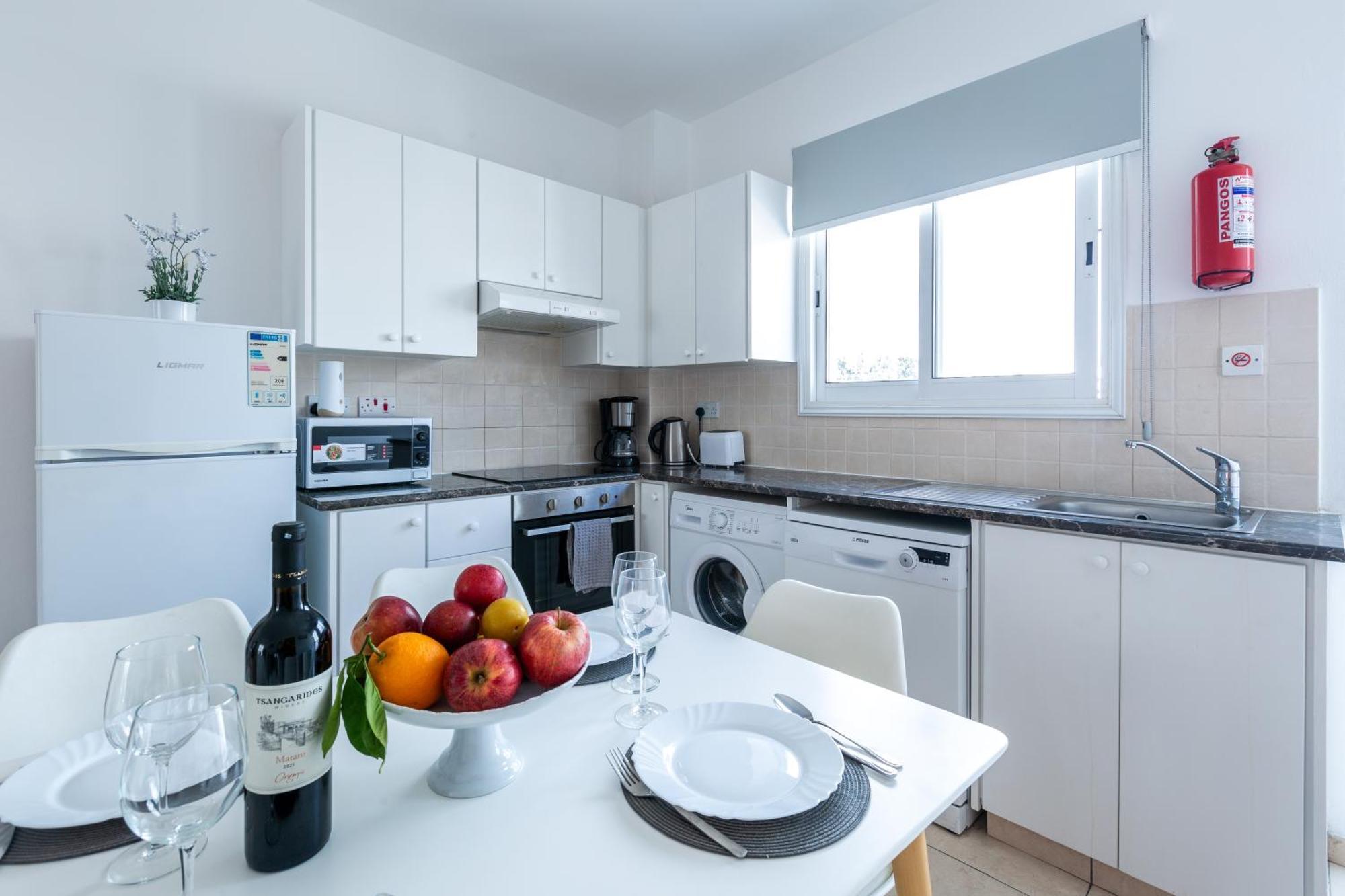 Beautiful 2 Bed Apartment In Paphos Cyprus מראה חיצוני תמונה