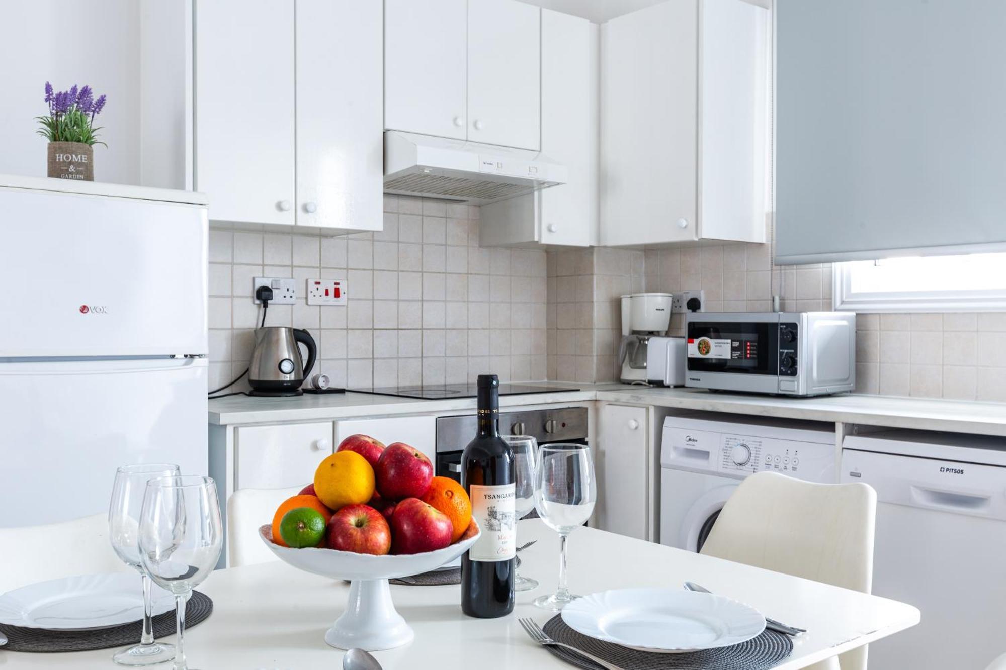 Beautiful 2 Bed Apartment In Paphos Cyprus מראה חיצוני תמונה