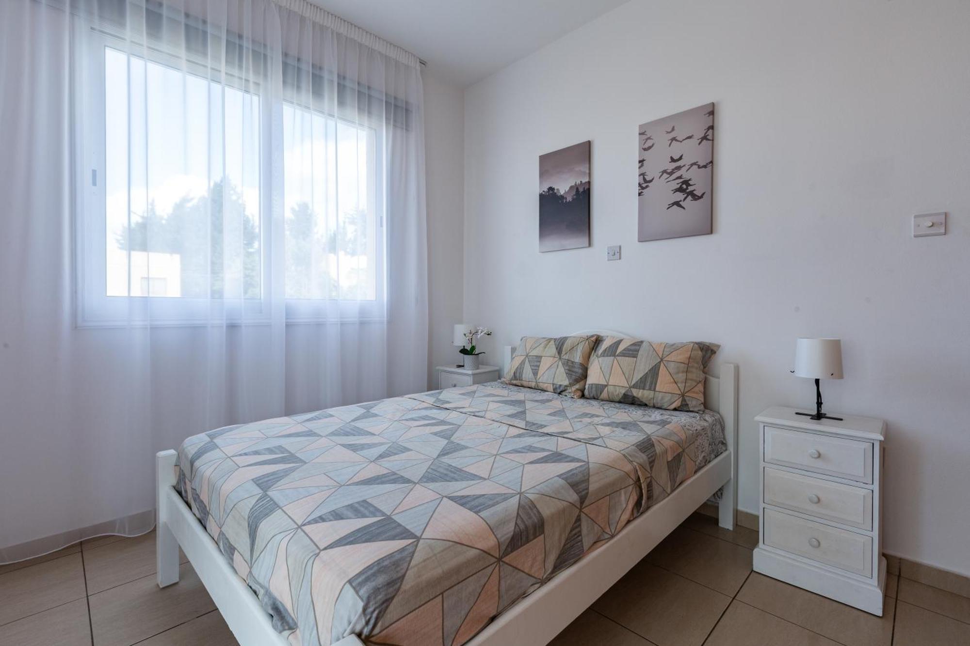 Beautiful 2 Bed Apartment In Paphos Cyprus מראה חיצוני תמונה