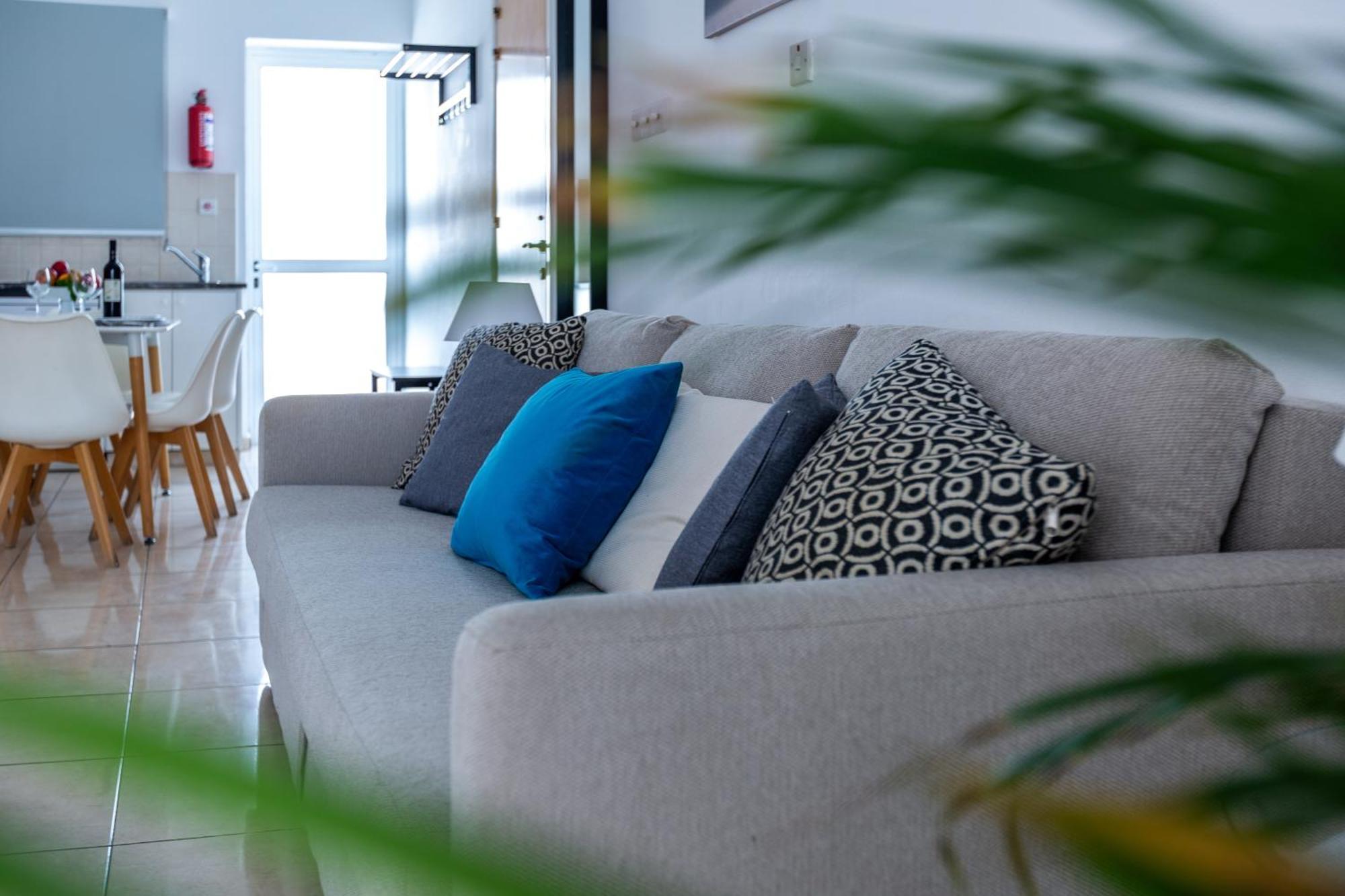 Beautiful 2 Bed Apartment In Paphos Cyprus מראה חיצוני תמונה