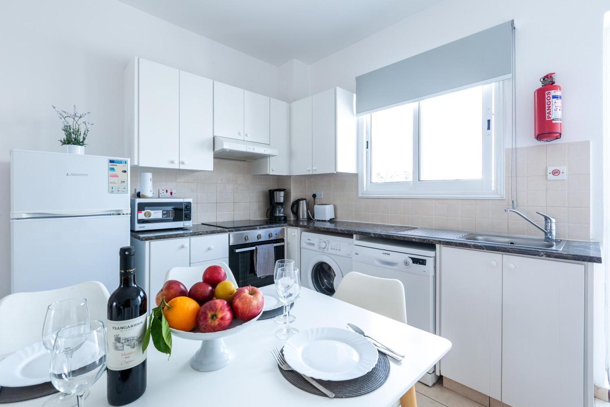 Beautiful 2 Bed Apartment In Paphos Cyprus מראה חיצוני תמונה